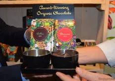 Met trots laat Richard de Award-Winning Organic Chocolate zien. Deze is verkrijgbaar in 7 verschillende smaken en heeft in 2014 de Great Taste Awards gewonnen.