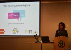 Toen was het tijd voor de presentaties. Wilma van den Oever benadrukte in haar welkomstwoord dat er veel mensen aanwezig zijn die nooit eerder bij een AGF Trendcafé aanwezig zijn geweest.