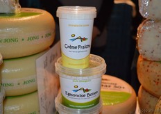 "Kees: "Onze Egmondse Bollen lopen altijd extra goed rond de Kerst en onze crème fraîche is ook een hardloper."