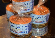 Dit oud-Hollandse product is voorzien van een toepasselijke verpakking.