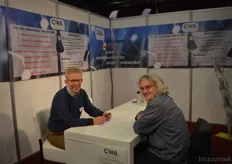 Paul Soeterbroek van Centrale Winkel Automatisering (CWA) en Jurrien Roossien van DO-IT. Bij CWA kan men bijvoorbeeld terecht voor vragen over het starten van een webwinkel of over winkelautomatisering.