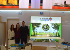 Het Argentijnse ExpoFresh handelt in biologische bleuberries. Andre Li Rosi, Cecilia Dominguez en Diego Stefanetti.