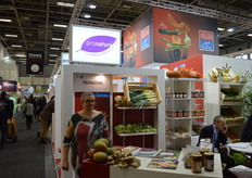 Volgens Marielle Burtin verenigt het Franse Pronatura zo'n 600 bio-telers en exporteert onder meer avocado's boerenkool en gember.