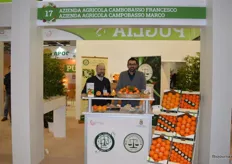 Het Italiaanse familiebedrijf Azienda Agricola Cambobasso Francesco, dat zich wellicht beter een klinkende afkorting kan aanmeten, teelt biologische sinaasappelen onder andere voor de Nederlandse markt. Francesco Campobasso.