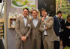 Marcel Vogel, Patrick de Haas en Arnoud Francken van Axxent Masters In Tea. Achter hen het andere biologische theemerk TeaOfLife.