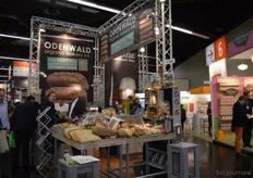 Dico Jansen en Dirk van der Niet in de stand van Odenwald Organic Bakery.