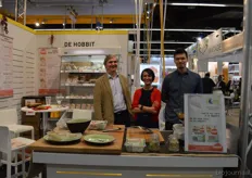 Ook De Hobbit uit het Belgische Maldegem stond op de BIOFACH: Frederik Dossche, Edith Gomes en Sander Meyskens. Zij lieten proeven van de nieuwe Hemp-producten.