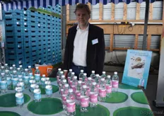 Bas Westdijk van Well Water Nederland BV. Door Well water te drinken kan men drie goede doelen steunen.
