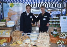 Yorick van Dijk en Nico Both stonden namens Zijerveld op de Open Dag.