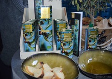 De speciale verpakking maakt van Prime Olive Oil een echte 'blikvanger'.