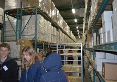 Aan het einde van de rondleiding kregen de bezoekers de kans om een kijkje te nemen in het diepvriesmagazijn.