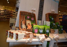 Ook speciale aandacht voor deze thee en koffie van Simon Lévelt. En daar hoort natuurlijk een koekje bij, deze zijn van De Rit Organics.