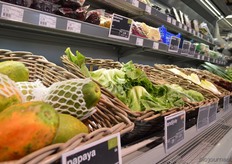 Naast de oer-Hollandse andijvie ligt de exotische papaja.