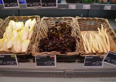 Het aspergeseizoen is volop in gang, dus mag het 'witte goud' niet in ontbreken in de Estafette.