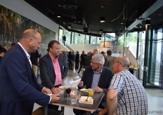 Jouke Jongsma (Weidenaar), Olaf Bogers (Green Acker BV) en Lou Heijnen (Oerlemans Foods).