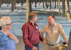 Er werd afscheid genomen van Erik Jan Van den Brink (Udea) als bestuurslid van VBP, hier is hij in gesprek met Poppe Braam van DO-IT BV.