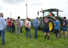 Het gaat hierbij om een triltand cultivator van Treffler.