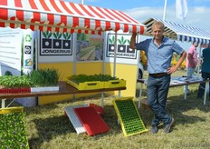 Herman Boon stond voor Plantenkwekerij Jongerius met divers biologisch plantmateriaal op het Veldplein.