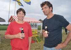 Links Carel Bouma van het gelijknamige bio-pootgoedbedrijf.
