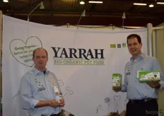 Arthur Hartman en Daan van der Mooren van Yarrah Organic Petfood BV.