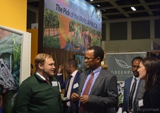 Het Nigeriaanse Greenpath Food biedt diverse (blad)groenten, pepers, asperges, broccoli, okra en courgettes.