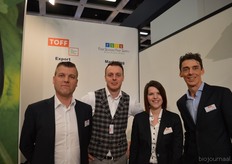 Het team achter TOFF: Dick Troost, Jeffrey Moret, Charona Stout en Cees van Vugt. Hebben onlangs een nieuwe medewerker mogen verwelkomen.