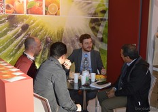 Leonardo Damen van Gregorini brengt onder het label Logico Bio pastasauzen, sappen, marmelade en confituur op de markt.