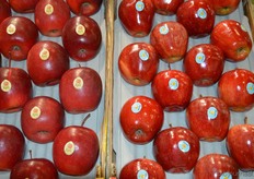 De Eplì appelen leggen veel nadruk op de ‘fingerprint’ te zien op de sticker.