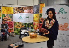 Maylí Andrade van IBA Peru. Verhandelt cacao, een speciaal type roodkleurig zout, en diverse groenten en fruit in IQF (mango, physalis, avocado, zoete aardappel).