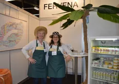 Marga Mooren van Wei4all en Venetka Agayn van InnoSo deelden een stand en maakten daarmee samen hun beursdebuut op de BIOFACH. Marga maakt verschillende producten op basis van wei en Venetka is gespecialiseerd in fermenteren.