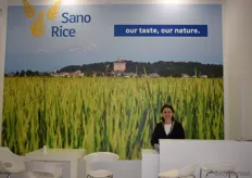 Ana Jiménez Aguilar van SanoRice Holding begeeft zich op de markt voor rijstwafels. Inmiddels belevert het 160 klanten in 45 landen wereldwijd. Introduceren rijstwafels met caramelcoating en multipack verpakkingen.