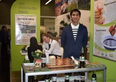 Donna Lao van Lao Integrated Farms is gevestigd in de Filipijnen en exporteert kokosnootsiroop naar de VS, Duitsland, Australië en Nieuw-Zeeland. Zijn bedrijf wordt ondersteund door het Nederlandse Ministerie van Buitenlandse zaken.