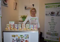 Simone van der Heide van Biobites introduceert gluten- en lactosevrije koekjes en crackers. Sinds een jaar zijn ook zoete koeken op basis van kokos en chocolade en chíazaden verkrijgbaar.