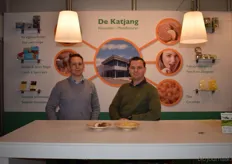 Pieter en Jan Heesterbeek van De Katjang brengen chocoladerepen op de markt, ook gluten- en lactosevrije varianten. Voor kinderen zijn er mini-rijstwafels en maiskoekjes.