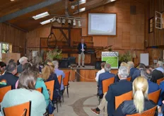 BioNederland-voorzitter Jan Groen heet alle aanwezigen welkom bij het openbare deel van de algemene ledenvergadering.