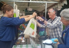 Ook op dit bedrijf werd de campagne 'Wij staan achter biologisch' gepromoot.