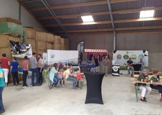 Desiree van Steenveldt stuurde namens Reudink verschillende foto’s van de open dag van Biologische melkveehouderij Miltenburg. De boerderij opende zaterdag 17 juni de deuren voor breed publiek.