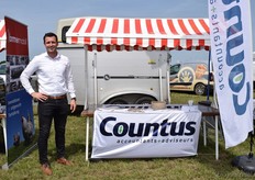 "Lennart van der Kamp van Countus (accountants + adviseurs). Het bureau is actief in de polders van Flevoland. "Tot onze clienten behoren veel omschakelaars."