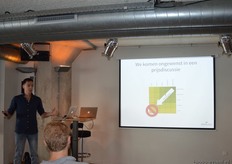 Ook vertelde hij dat Ekoplaza inmiddels ongewenst in een prijsdiscussie terecht is gekomen. Daarbij verschuift de aandacht volgens hem van 'goed gedrag' en 'gezondheid' naar 'gewin'.