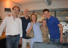 Links Nick Dinkelaar van FME (Fresh Mushrooms Europe). Hij sloot voor de foto aan bij het DO-IT-team: Dusty Palyama, Annemiek Flantua, Martha Jeuken en Aart-Jan Knauff.