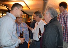 Gerrie en Ad van der Westen van de gelijknamige bakkerij in gesprek met Wim Rabbie van Molina Beheer.