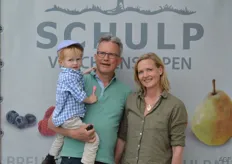 Jan Peter Oosterloo, Cynthia Weerstra en de kleine Pieter Oosterloo van Ekoplaza Bilthoven.