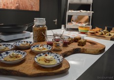 Rosé maakte allerlei hapjes klaar met uiteraard de muesli's e.d. van Meesters van de Halm als basis.