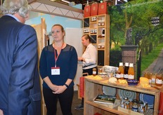Nathalie van Rooij liet proeven van de jams, sappen en chutneys van Heerlijkheid Mariënwaerdt.