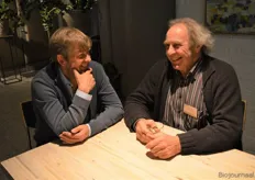 Erik-Jan van den Brink (Udea) in gesprek met Piet van IJzendoorn (de Zonnehoeve).