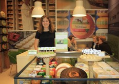 Marije ten Berge-Kramer van Kaasmakerij Henri Willig: “De Polderkaas Biologisch met groene pesto is een hardloper. Onze Pure Gold is nieuw, maar op het moment nog geen bio.”