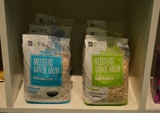 Naast o.a. Weleda, Rosies, Marcel's Green Soap en Lovechock kan men bij Marma terecht voor producten van Meesters van De Halm.