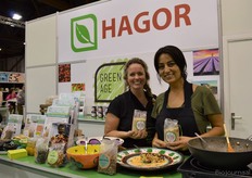 GreenAge maakte het clubje Nederlanders in de Hagor-stand compleet. Sanne Rehe en Sascha de Lint lieten onder meer proeven van diverse gerechten met de Sardijnse pasta Fregola als basis. Dit is één van de nieuwste producten in het uitgebreide assortiment van GreenAge.