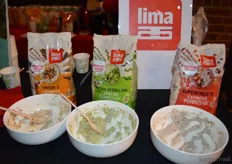 Lima introduceerde recentelijk deze Express Porridge in drie varianten: Omega 3, Matcha Spirulina en Superfruits. Deze glutenvrije havermoutpap kun je in een handomdraai verwarmen door er een opgewarmde drank op te schenken (koken is niet nodig).