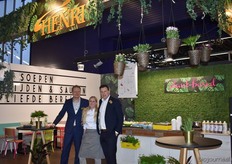 Christian Koning, Manon Kooijman en Jöran Douma introduceerden de nieuwe biologische bolognese saus van HENRI tijdens de horecava.